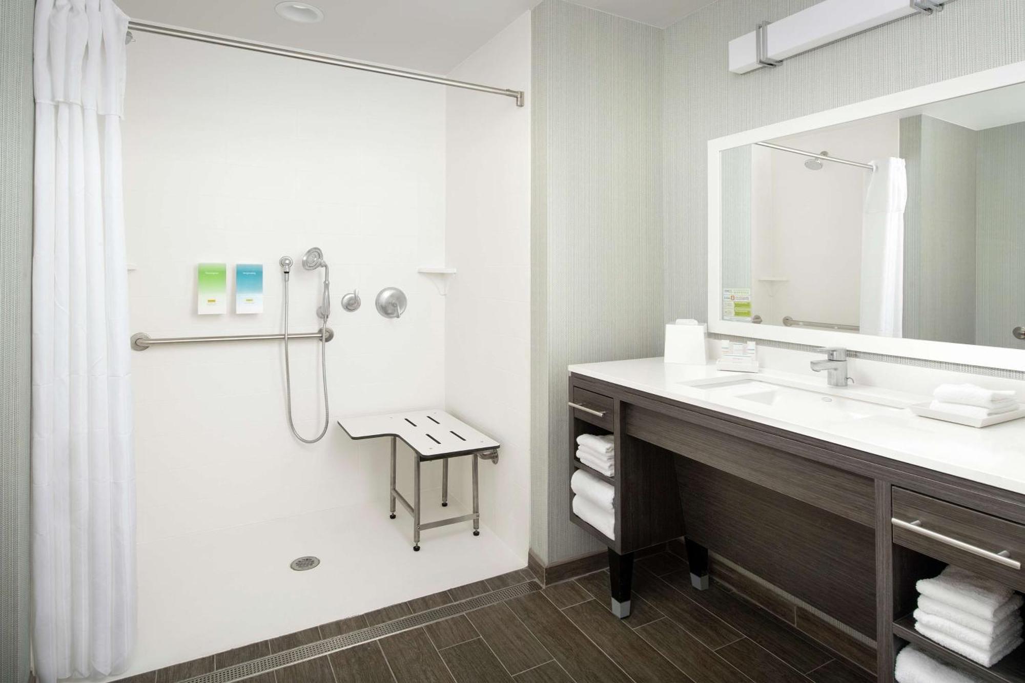 Home2 Suites By Hilton Charlottesville Downtown Esterno foto
